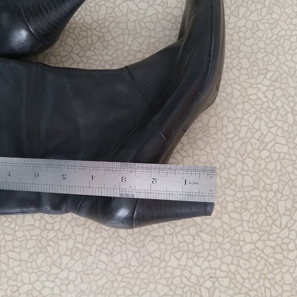 Clark's black leather boots size 5.5D UK 8US - Picture 3 of 7